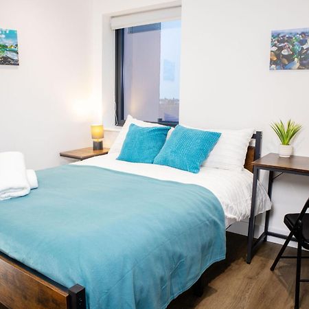 Central 2 Bed 2 Bath Apartment Near Brighton College, Beach, Hospital - Long Stay Offers Buitenkant foto