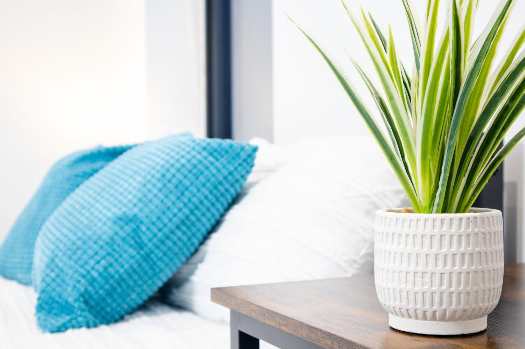 Central 2 Bed 2 Bath Apartment Near Brighton College, Beach, Hospital - Long Stay Offers Buitenkant foto