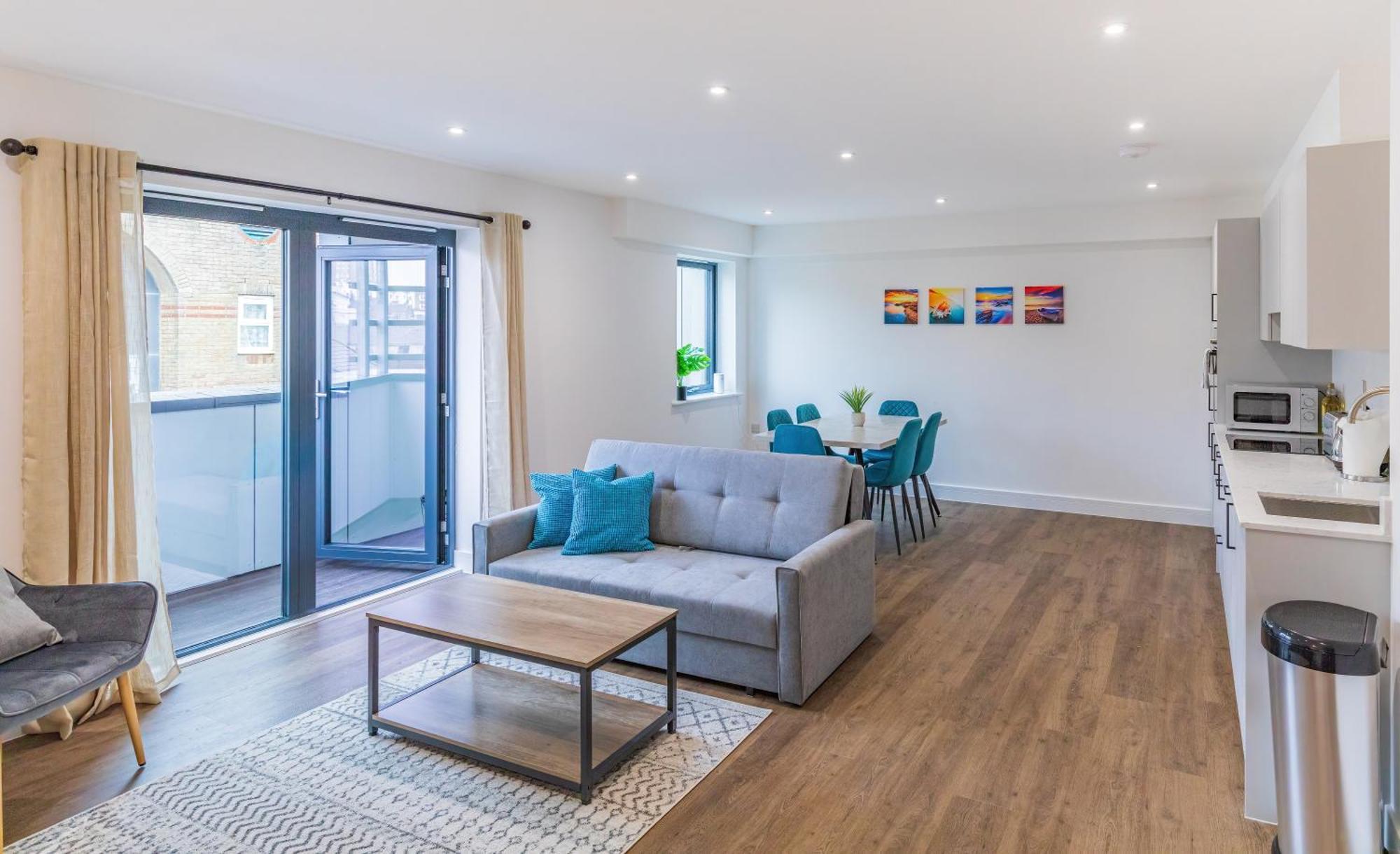 Central 2 Bed 2 Bath Apartment Near Brighton College, Beach, Hospital - Long Stay Offers Buitenkant foto